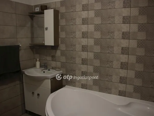 Eladó ház Maklár 160 nm