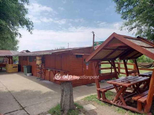 Eladó telek Atkár 29435 nm