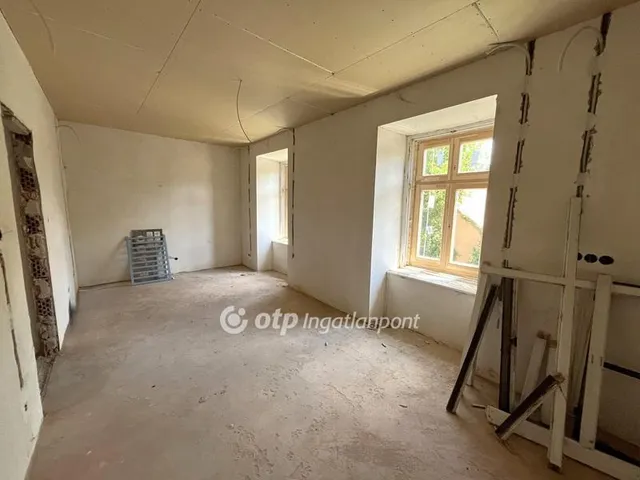Eladó lakás Szécsény 61 nm