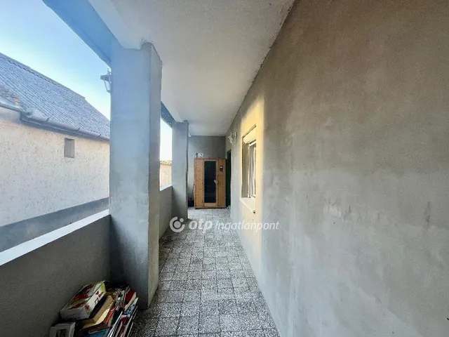 Eladó ház Gyöngyöshalász 96 nm