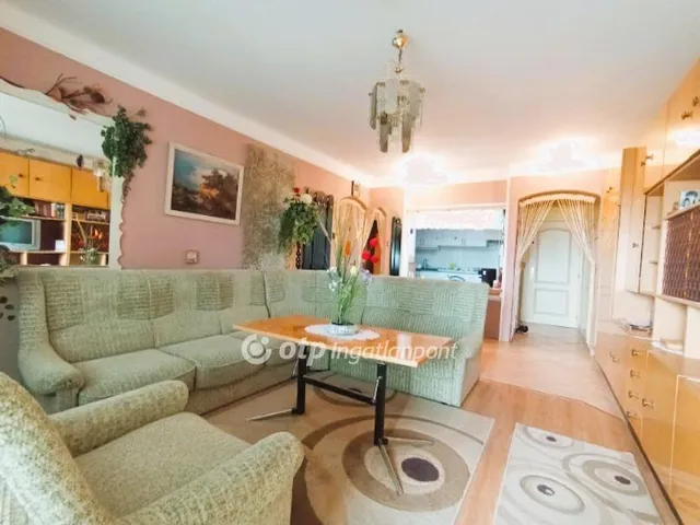 Eladó lakás Gyöngyös 71 nm