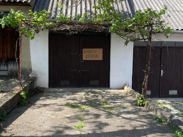 Eladó garázs Eger 17 nm