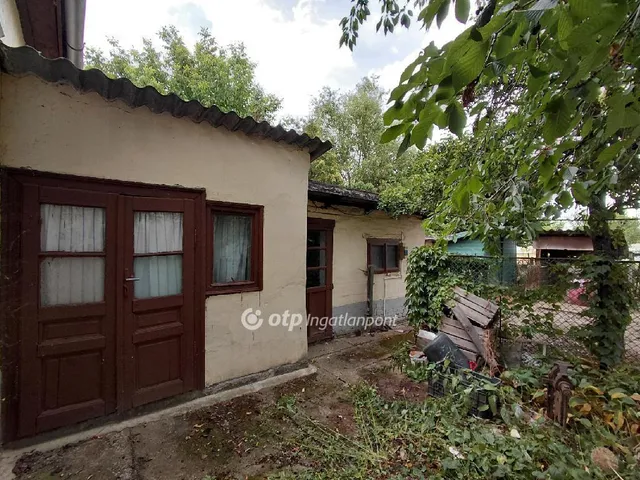 Eladó ház Csány 70 nm