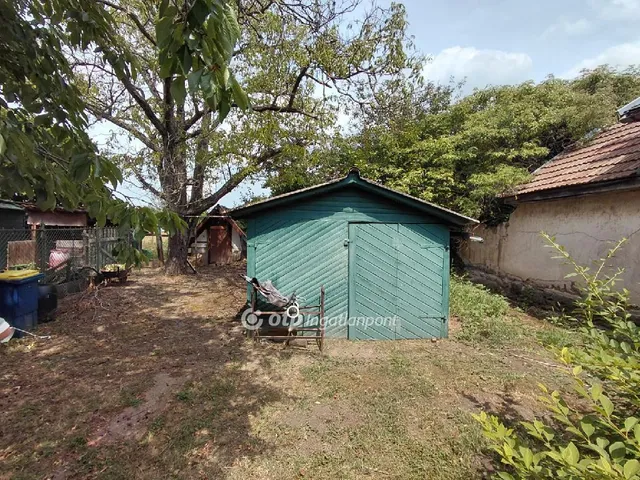 Eladó ház Csány 70 nm