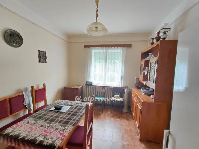 Eladó ház Csány 70 nm