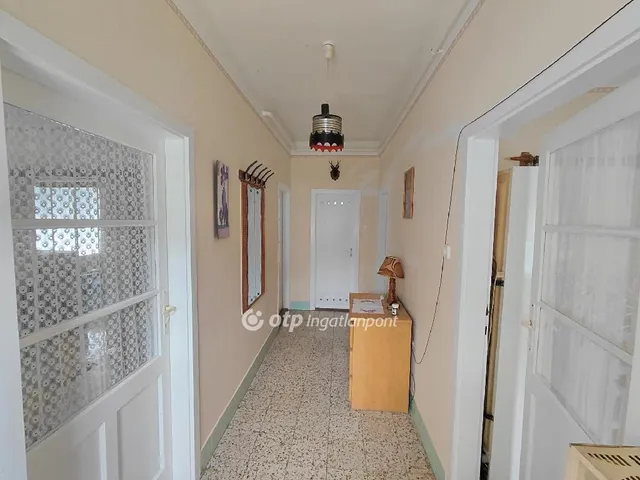 Eladó ház Csány 70 nm