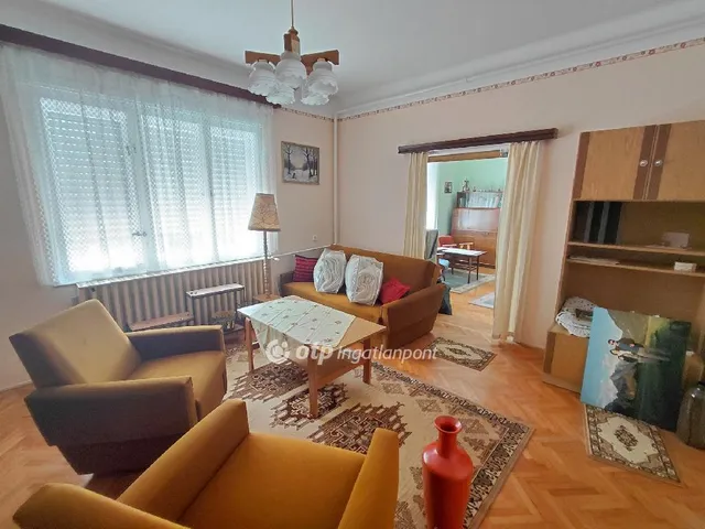 Eladó ház Csány 70 nm