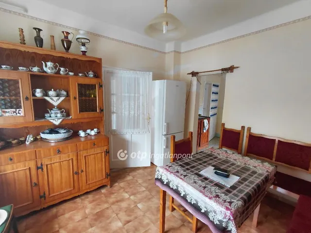 Eladó ház Csány 70 nm