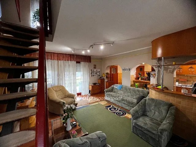 Eladó ház Füzesabony 182 nm