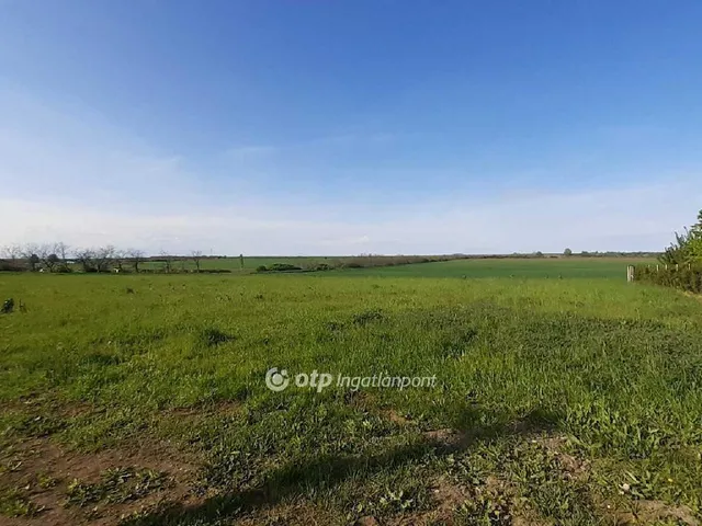 Eladó telek Atkár 913 nm