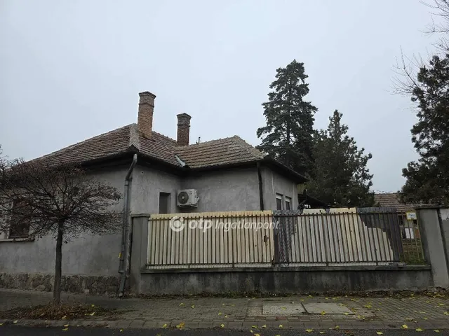 Eladó ház Veresegyház 180 nm