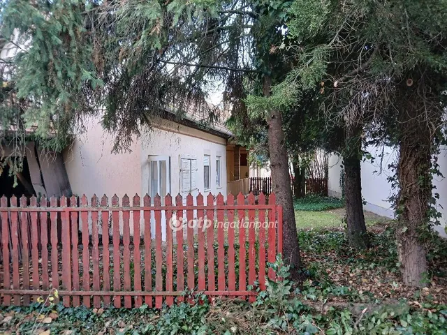 Eladó ház Karácsond 111 nm