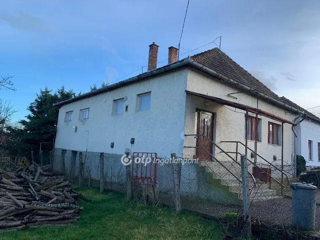 Eladó kereskedelmi és ipari ingatlan Pétervására 180 nm