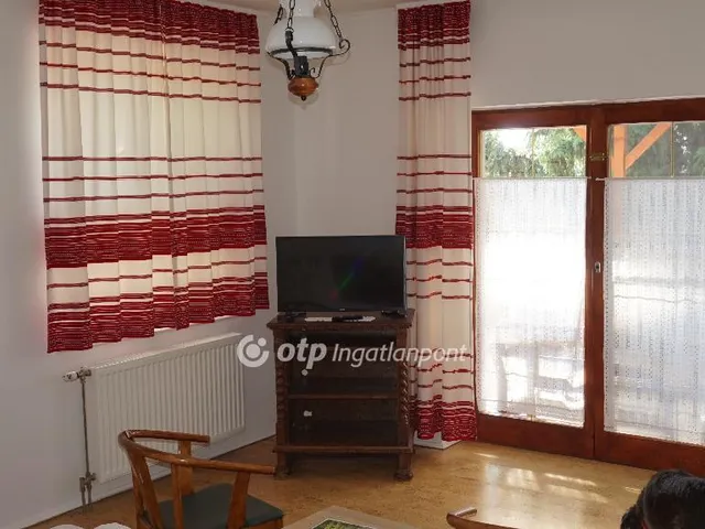 Eladó kereskedelmi és ipari ingatlan Gyöngyös 440 nm