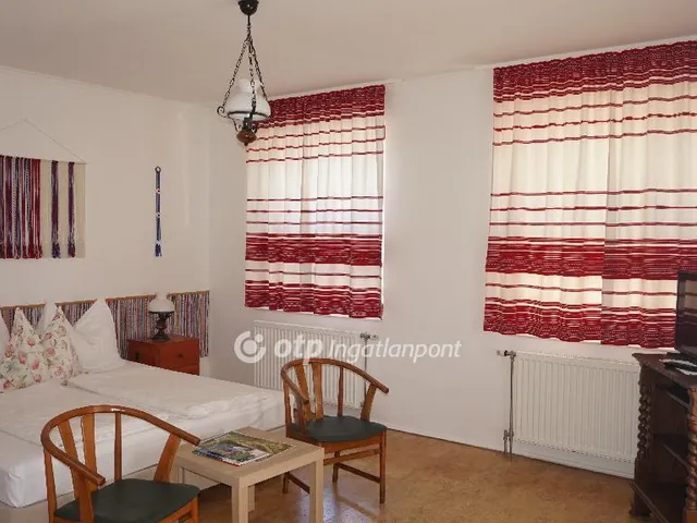 Eladó kereskedelmi és ipari ingatlan Gyöngyös 440 nm