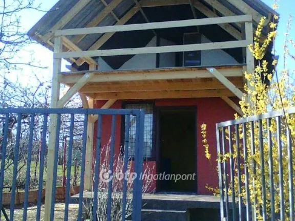 Eladó telek Andornaktálya 876 nm