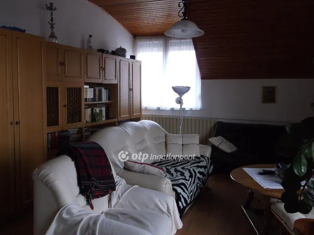 Eladó ház Abasár 210 nm