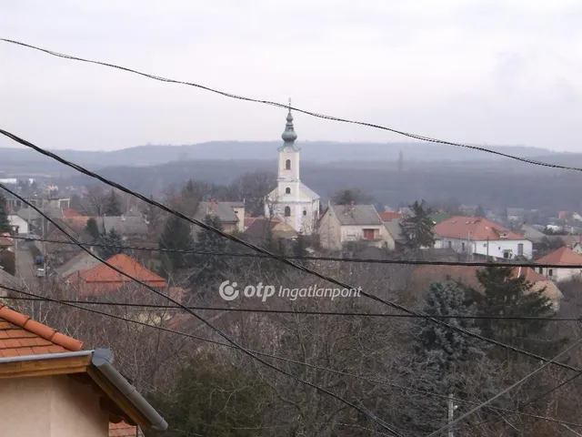 Eladó ház Abasár 210 nm
