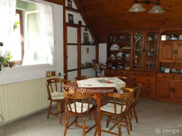 Eladó ház Abasár 210 nm