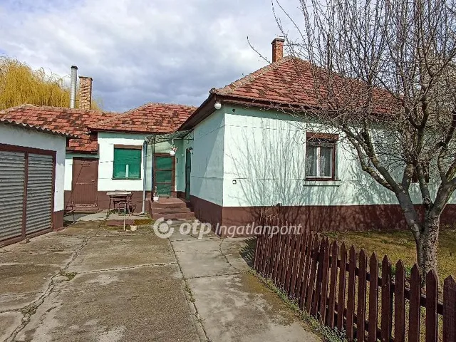 Eladó ház Jászfényszaru 83 nm