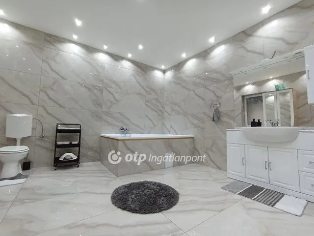 Eladó ház Csány 97 nm