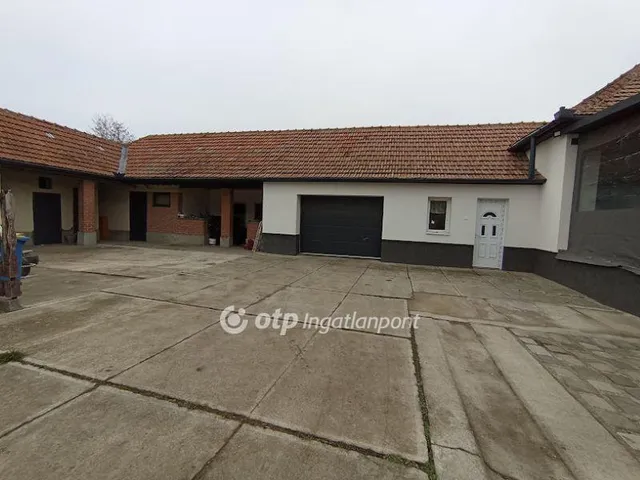 Eladó ház Csány 97 nm