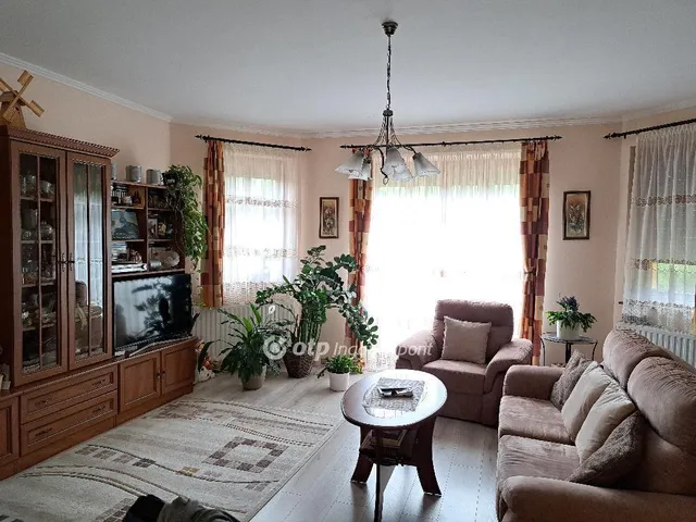 Eladó ház Eger 280 nm