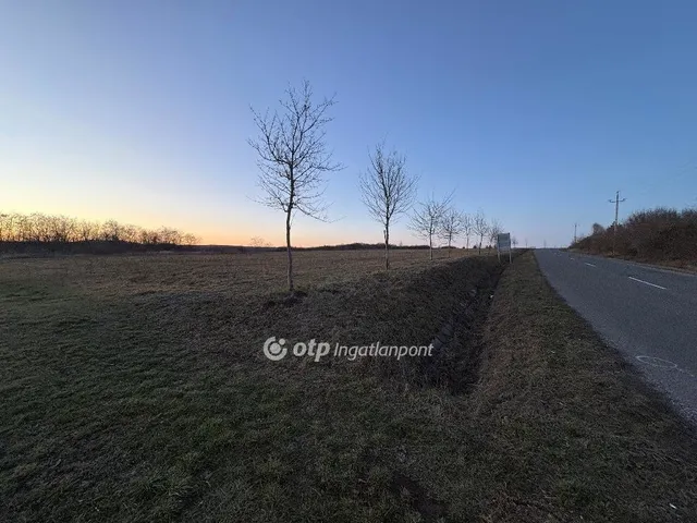 Eladó telek Egerszalók 3783 nm