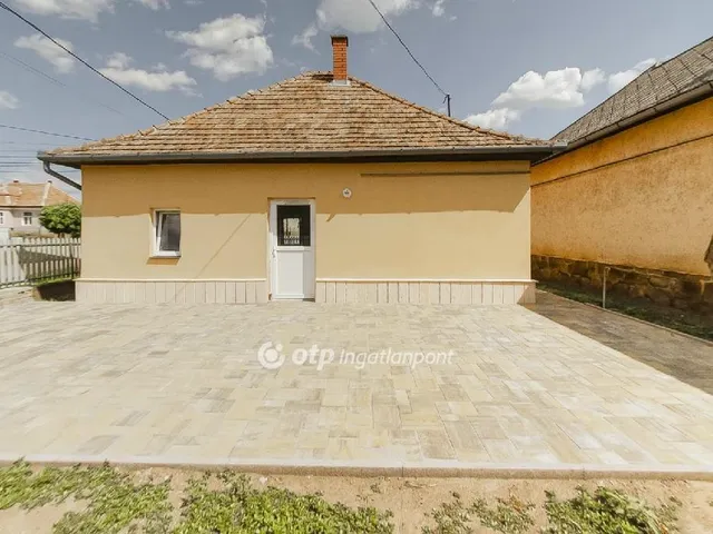 Eladó ház Erdőtelek 52 nm