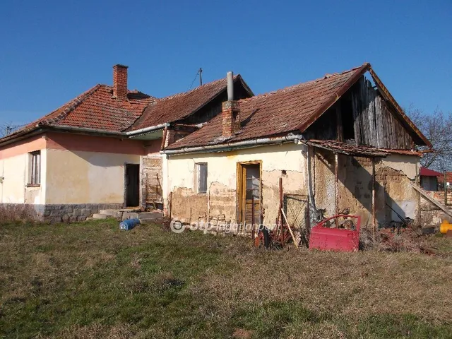 Eladó ház Atkár 50 nm