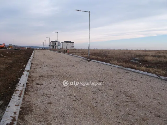 Eladó telek Gyöngyös 592 nm