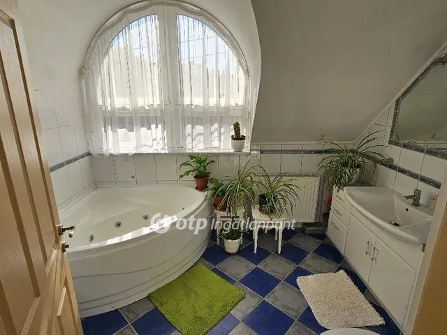 Eladó ház Eger 141 nm