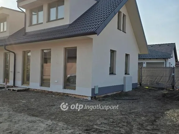 Eladó lakás Tura 60 nm