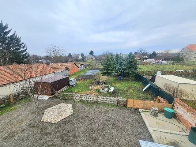 Eladó ház Maklár 162 nm