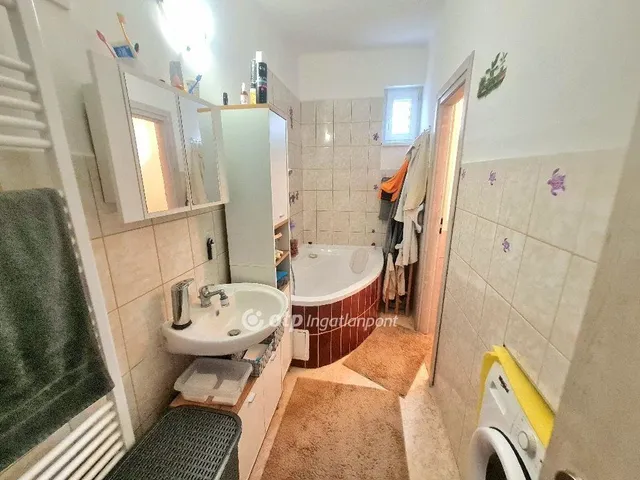 Eladó ház Maklár 162 nm