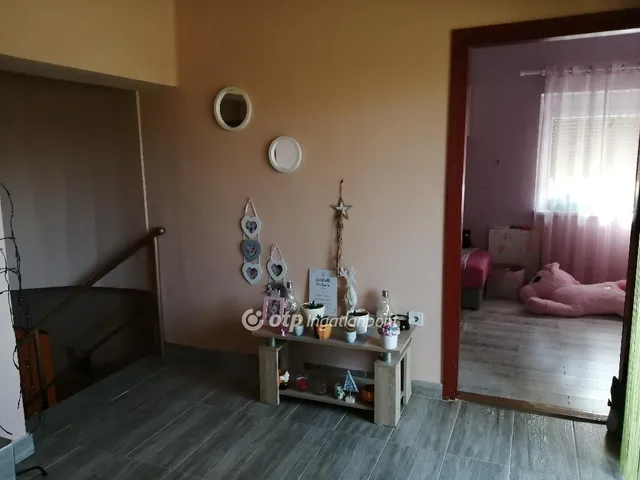 Eladó ház Gyöngyöshalász 137 nm