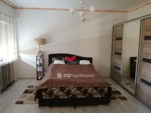 Eladó ház Gyöngyöshalász 137 nm