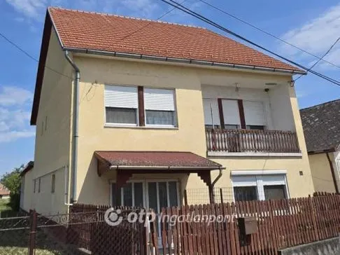 Eladó ház Domoszló 110 nm