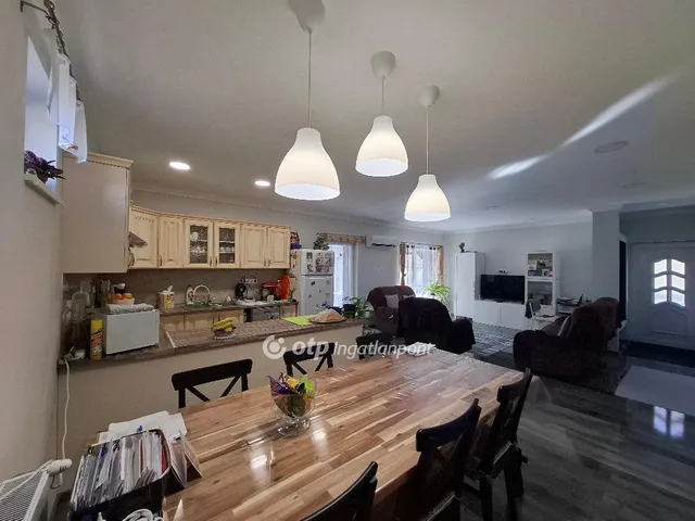 Eladó ház Verpelét 150 nm