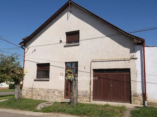 Eladó ház Gyöngyös 174 nm