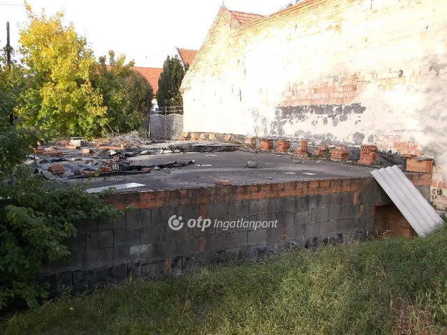 Eladó ház Gyöngyös 30 nm