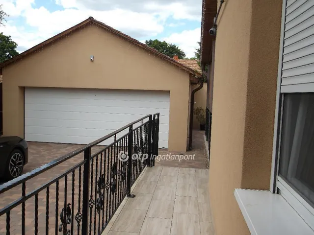 Eladó ház Gyöngyös 182 nm