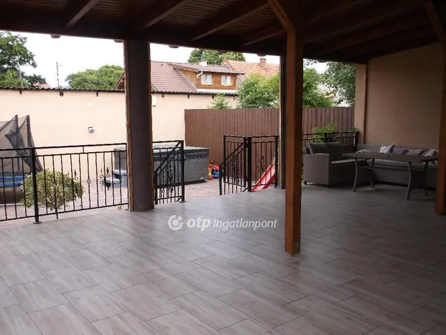 Eladó ház Gyöngyös 182 nm