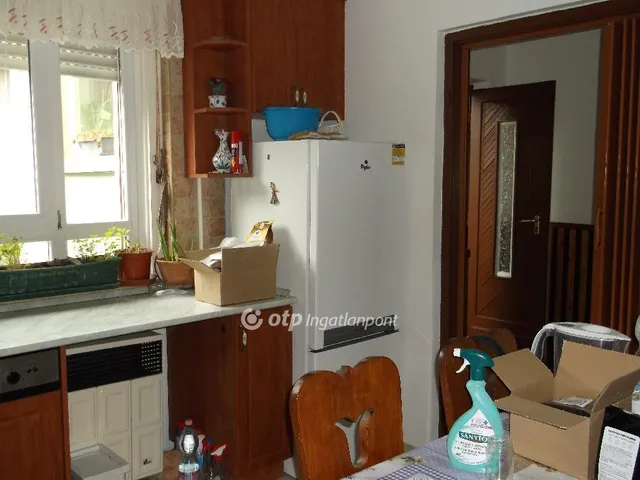 Eladó ház Abasár 210 nm