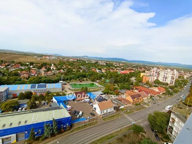 Eladó lakás Gyöngyös 71 nm