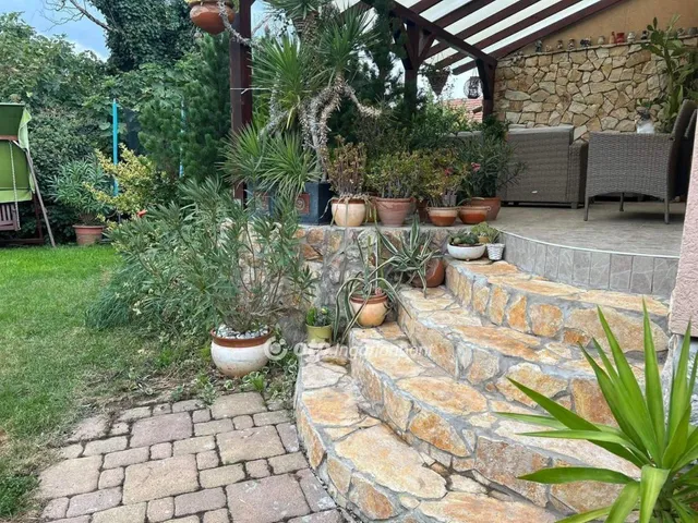 Eladó ház Gyöngyös 106 nm