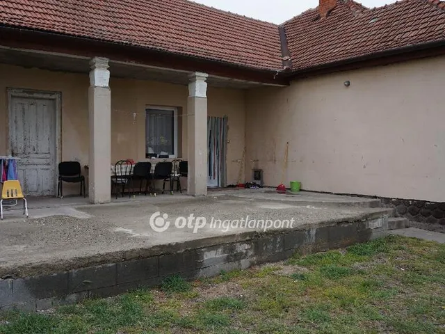 Eladó ház Csány 100 nm
