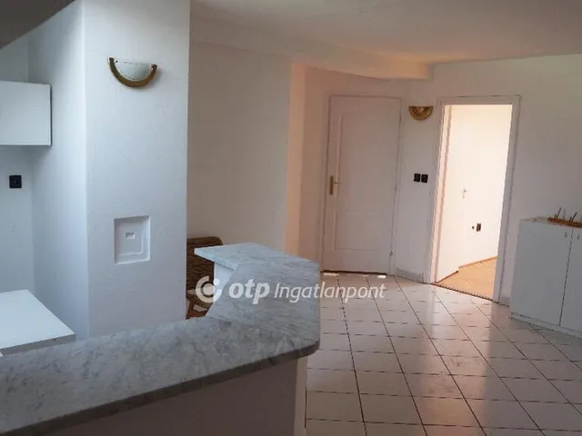 Eladó lakás Gyöngyös 87 nm