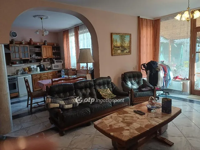 Eladó ház Eger 185 nm