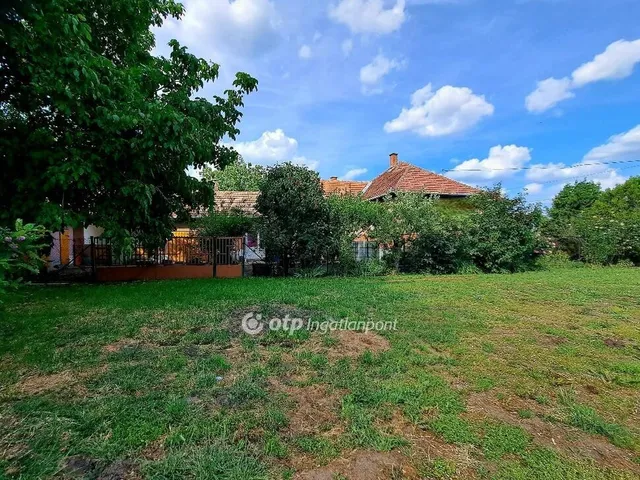 Eladó ház Csány 94 nm